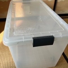 衣装ケースの画像