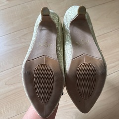 flicka ベージュ レース ハイヒールパンプス　Mサイズの画像
