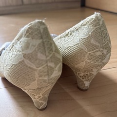 flicka ベージュ レース ハイヒールパンプス　Mサイズの画像
