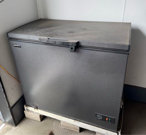 ディバイスタイル　ブラック冷凍庫 大型　200L