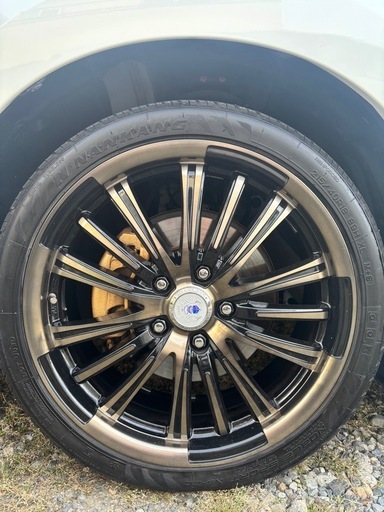 215/40R18タイヤ付きホイール4本セット
激レア‼️NEW RAYTON BAHNS TECH VR-01 