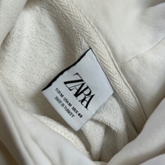 Zara ホワイト フード付きパーカー 40の画像