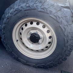 FJクルーザー純正スチールホイール+MTタイヤの画像