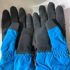 男児、手袋、水を通しにくい素材。の画像