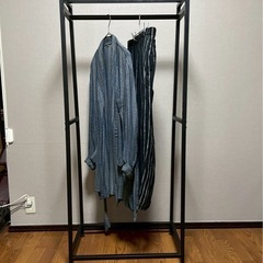 ハンガーラックの画像
