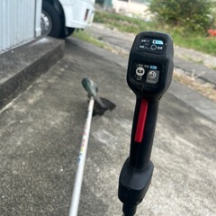 マキタ　充電式刈払い機　（ジャンク）草刈り機 の画像