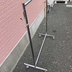 ハンガーラックの画像