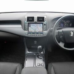 👑現代でも人気な名車！王道二連テールのセダン！👑の画像