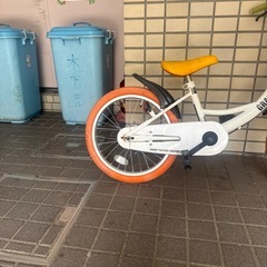 子供用自転車　18インチ　　グラフィス　白の画像