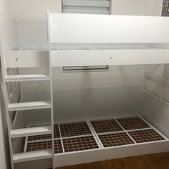 子供用二段ベットの画像