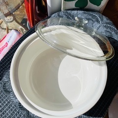 値下げ❗️★昭和レトロな陶器大きめキャセロール★訳あり！内容確認の画像