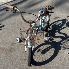 子供用自転車小学校1〜3年生向け／補助輪・スタンド付き の画像