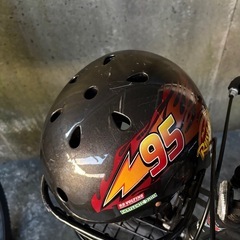 カーズ自転車 18インチ (補助輪＆ヘルメット付)の画像