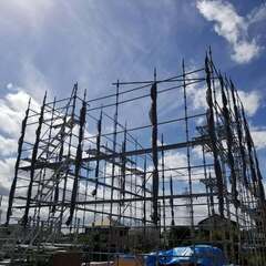 【月給35万円以上！】足場とび・建築土木作業員の経験者求む！働きやすさ保証します◎の画像