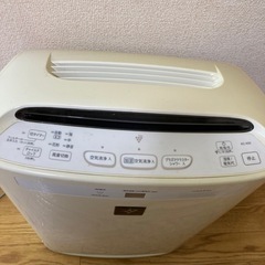 シャープ 加湿空気清浄機 プラズマクラスター搭載 KC-A50-Wの画像