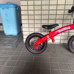 へんしんバイク　赤　チェーン、ペダルなし　ストライダー、バランスバイクの画像