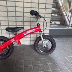 へんしんバイク　赤　チェーン、ペダルなし　ストライダー、バランスバイクの画像