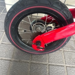 へんしんバイク　赤　チェーン、ペダルなし　ストライダー、バランスバイクの画像