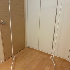 IKEA ハンガーラックの画像