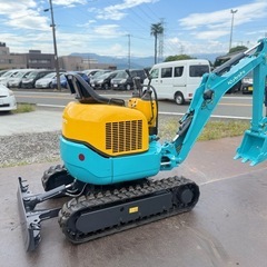 クボタ　ミニユンボ　U-10  　油圧ショベル　可変脚　操作パターン切り替え可能　ブレーカー配管口付き 　1tクラス　全国陸送可能 の画像