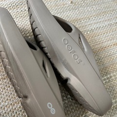 OOFOS ウーフォス　サンダル　の画像