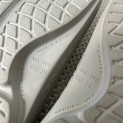 OOFOS ウーフォス　サンダル　の画像