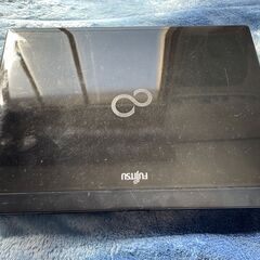 Fujitsu ノートPC FMV LIFEBOOK FMVP74CBの画像