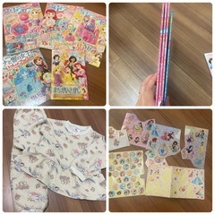 【おもちゃまとめ売り】ディズニープリンセス　パズル　絵本　シール　パジャマ
の画像