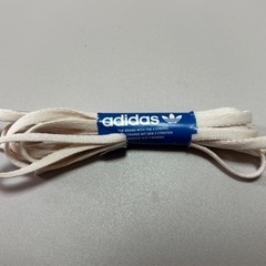 adidasの画像