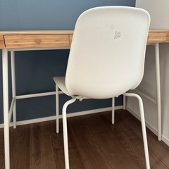 IKEA  リルオーセン　ブロリンゲ　デスクセットの画像