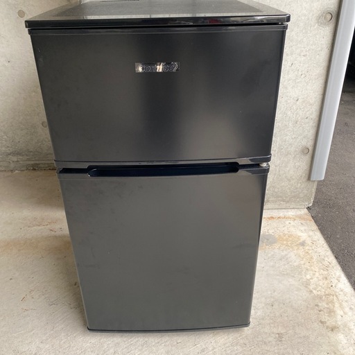 冷蔵庫　【美品】2024年制comfeeノンフロン冷凍冷蔵庫　RCT90BL 一人暮らし　小倉北区