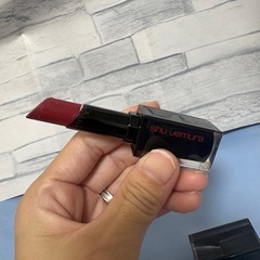 shu uemura 赤 スティック口紅の画像