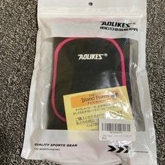 キッズ 大切な 膝 を守る サポーター 左右 セット ソフト タイプ 子供 用 スポーツ ダンス (ブラック×ピンク, Mサイズ)の画像