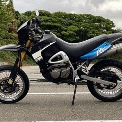 ヒョースンRX125SM実動モタードの画像