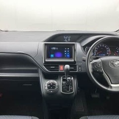 【自社ローン対象】トヨタ　ヴォクシー　片側電動スライドドア　バックカメラ　３列シートの画像