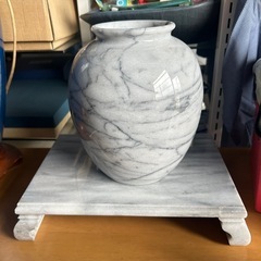 大理石の花瓶 53829de9011eeefbb34079645e9329