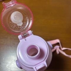 ボンボンリボン　水筒の画像