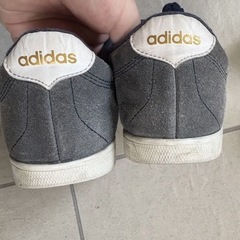 adidas スニーカー 23cmの画像