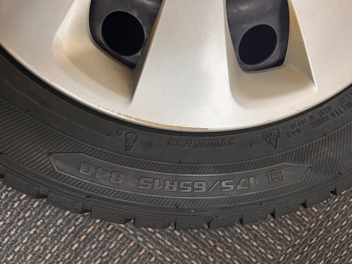スタッドレスタイヤ　175/65R15 ホイール　中古　