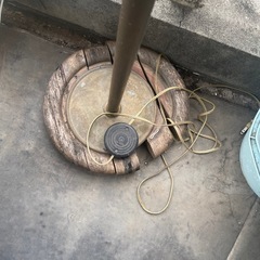 おしゃれ電気スタンド ジャンク品 の画像