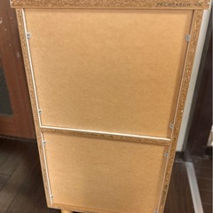 白い棚　扉付き　キャビネット　引き出しの画像