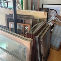【引取限定】倉庫整理の為 差し上げます！ 雑貨 建具 家具 その他色々！ 早い者勝ち!!の画像