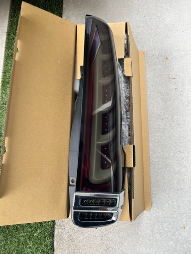 ノア、ヴォクシー80用　メテオール（スモーク）