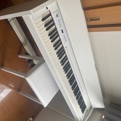 Roland 電子ピアノ　F-120-WH  13製の画像