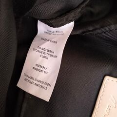 (保留中) 早い者勝ちです！ショルダーバッグ　黒　海外で買いましたの画像