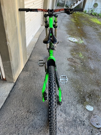 commencal supreme DH V2 ダウンヒルバイク