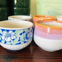 飲食店の湯呑みに　湯呑み茶碗44個おまとめセット　柄混同の画像