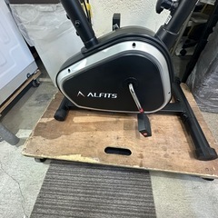 【アルインコフィットネスバイク】クリーニング済【管理番号10310】金の画像