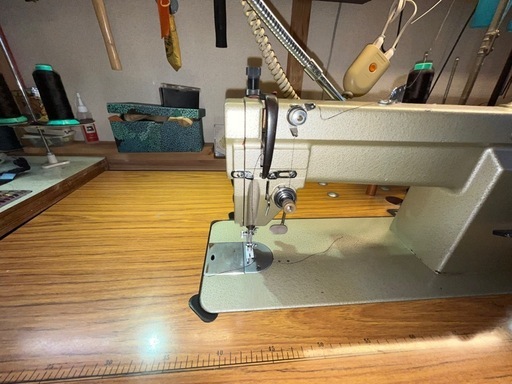 工業用コンピュータミシン