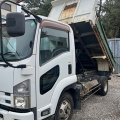 Isuzu 4 tonの画像